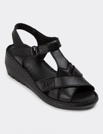 Hakiki Deri Siyah Dolgu Topuk Kadın Sandalet - SE111ZSYHC01