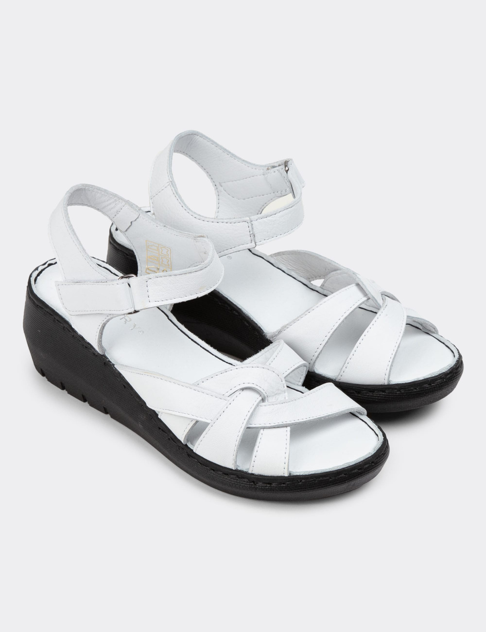 Hakiki Deri Beyaz Kadın Dolgu Topuk Sandalet - SE141ZBYZC01