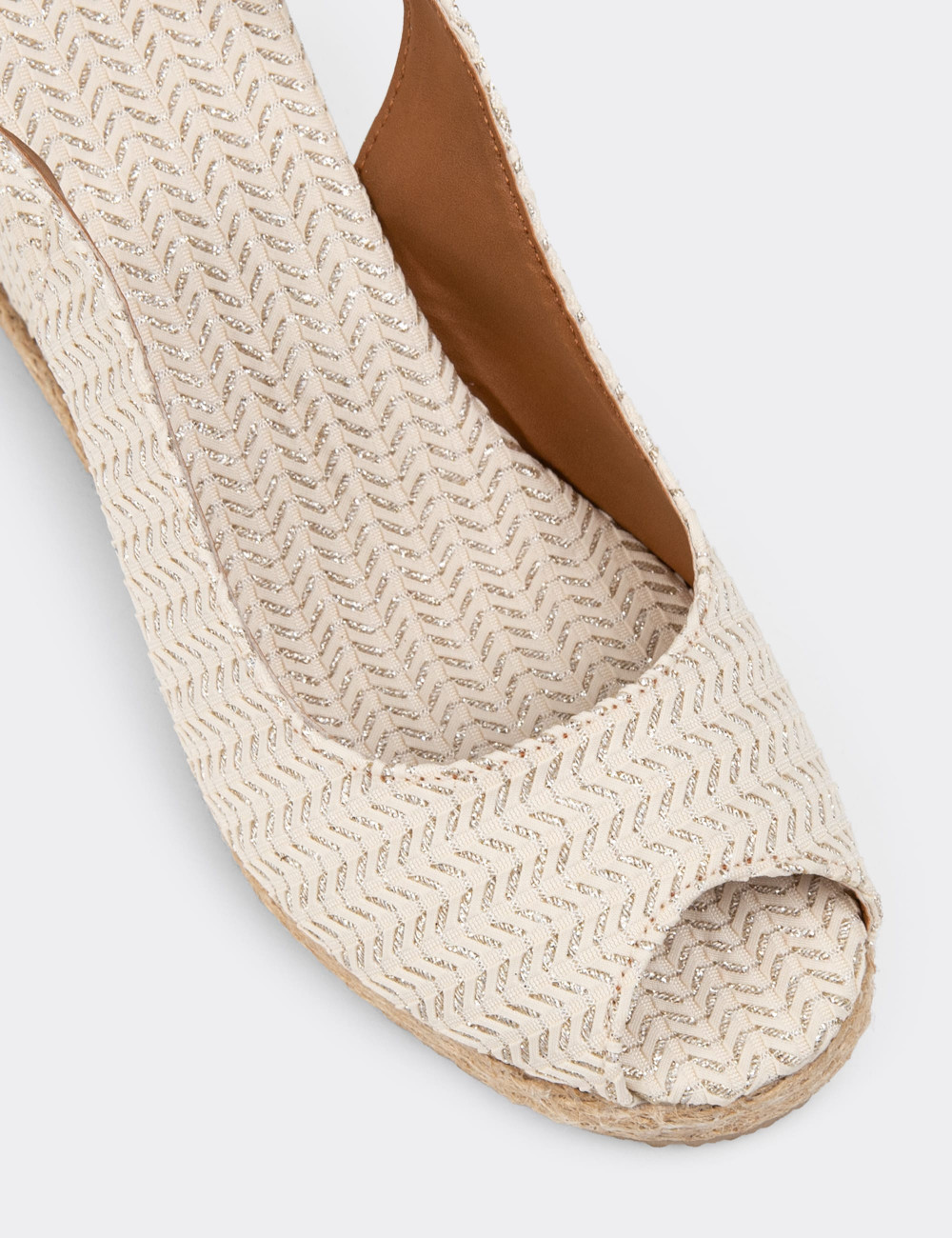 Bej Rengi Dolgu Topuk Hasır Desen Kadın Sandalet - K1162ZBEJC01