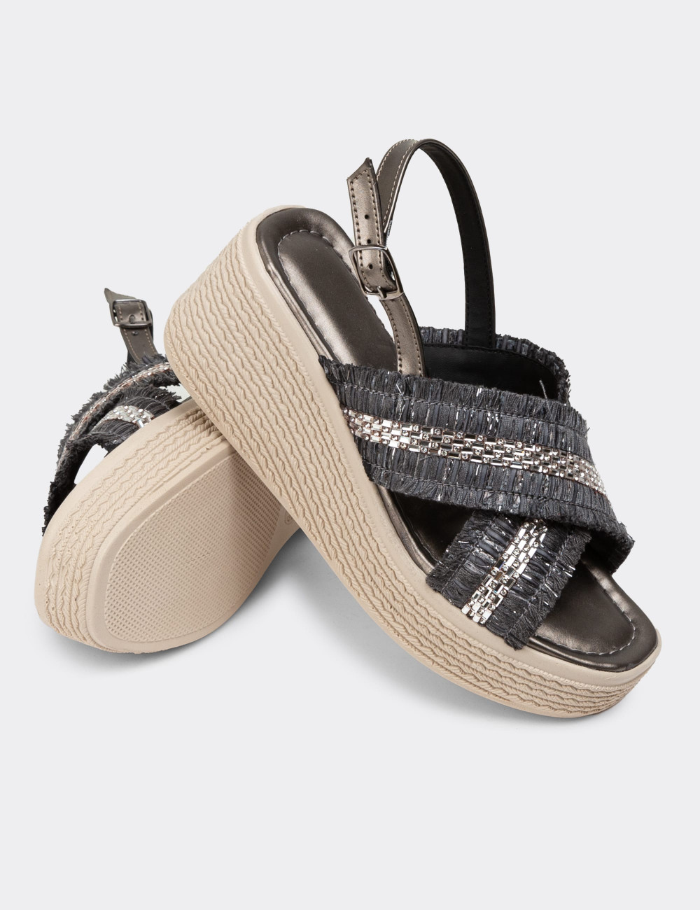 Siyah Dolgu Topuk Kadın Sandalet - K0804ZSYHC01