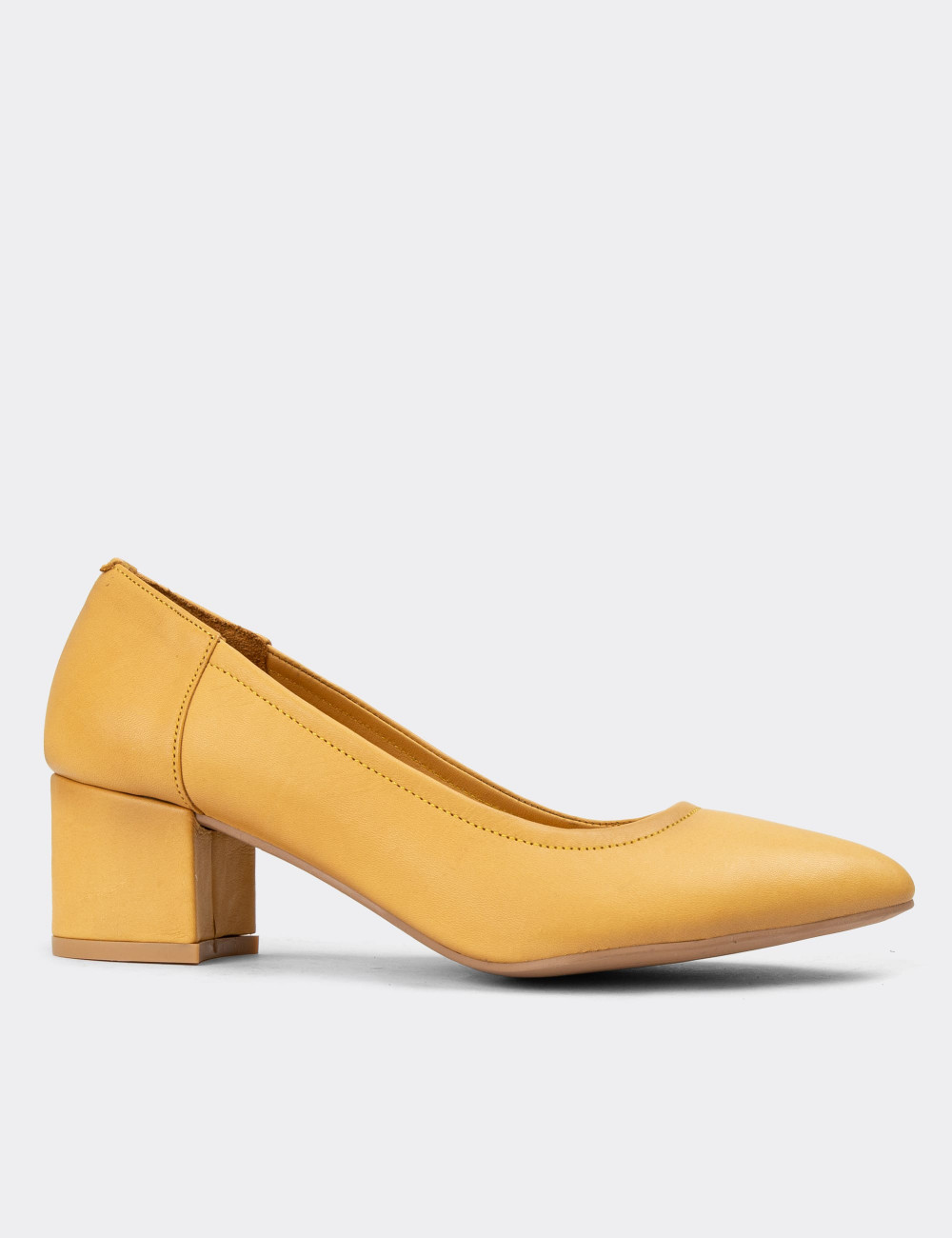 Hakiki Deri Sarı Kadın Günlük Topuklu Ayakkabı - A2618ZSRIC01