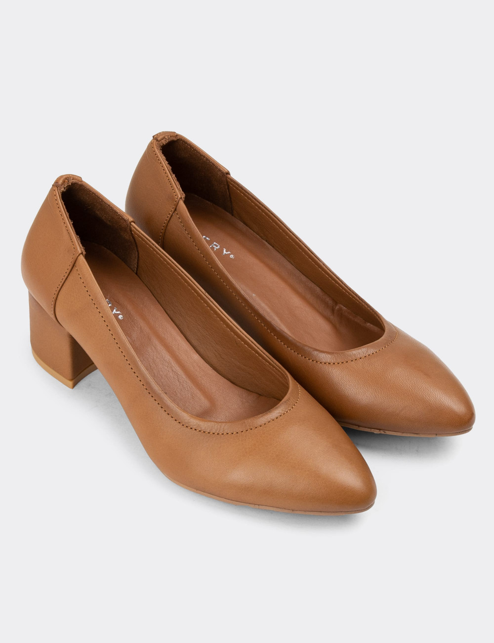Hakiki Deri Kahverengi Kadın Günlük Topuklu Ayakkabı - A2618ZKHVC01