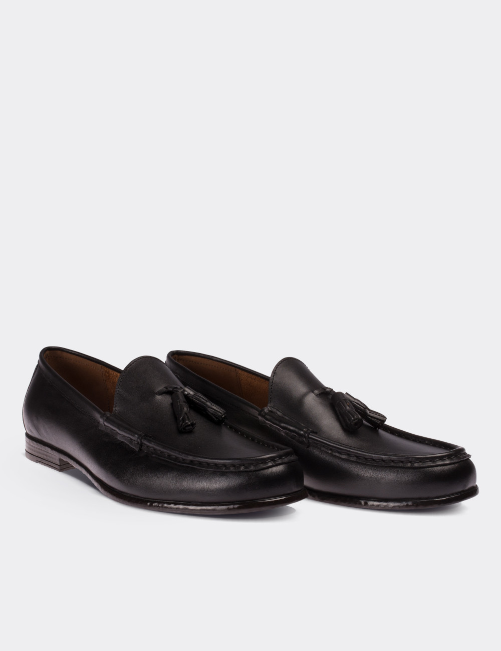 Hakiki Deri Püsküllü Siyah Loafer Erkek Ayakkabı - 01650MSYHC02