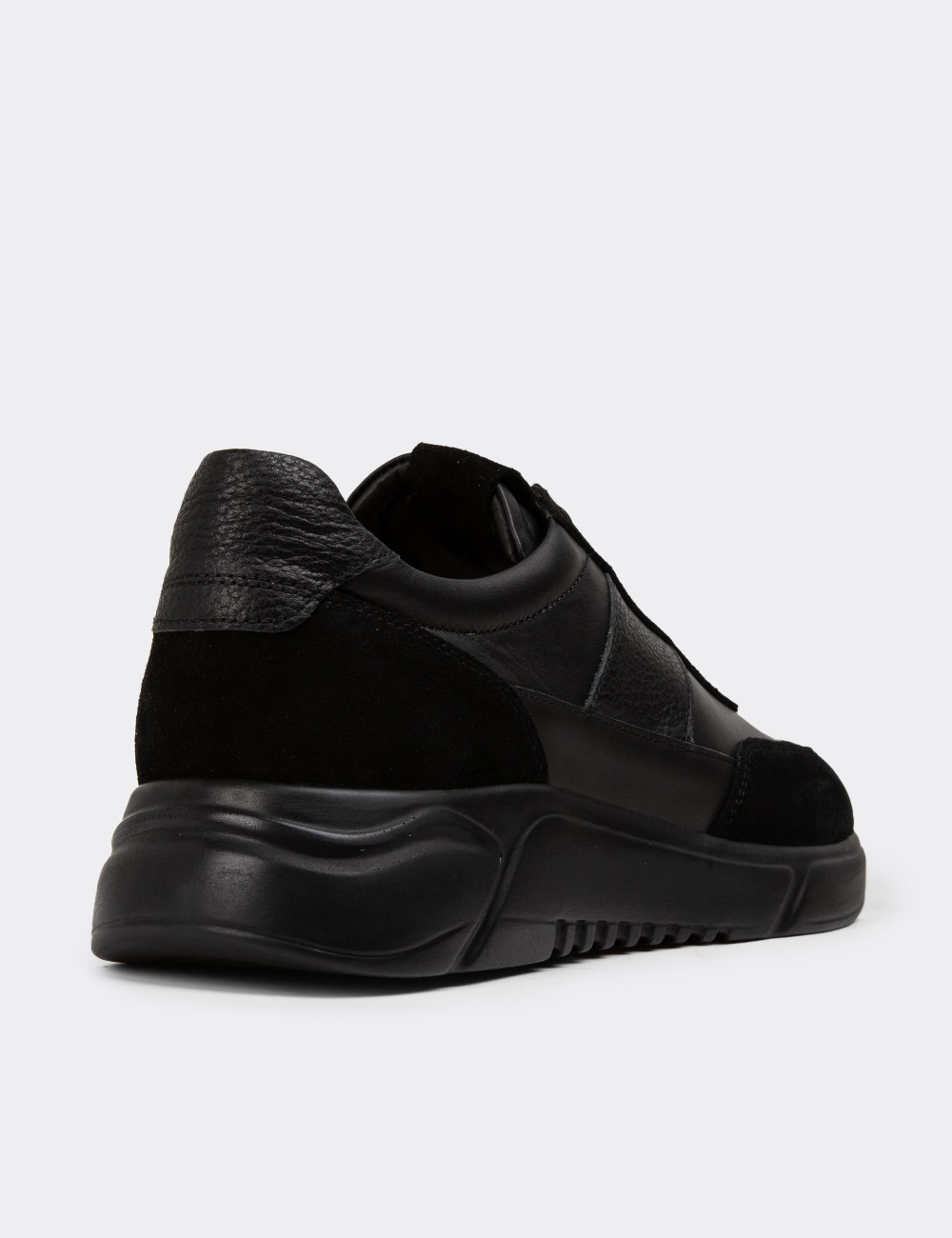 Hakiki Süet Siyah Erkek Sneaker Ayakkabı - 01963MSYHE02