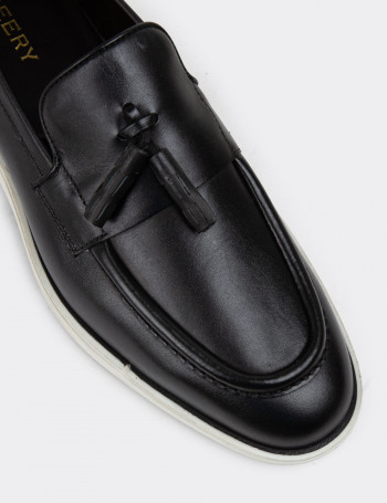 Hakiki Deri Siyah Püsküllü Erkek Loafer - 01958MSYHC01