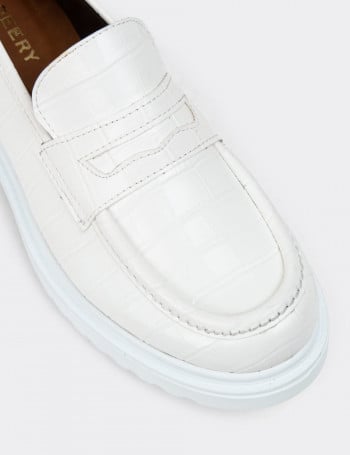 Beyaz Kadın Loafer Ayakkabı - 01903ZBYZP02