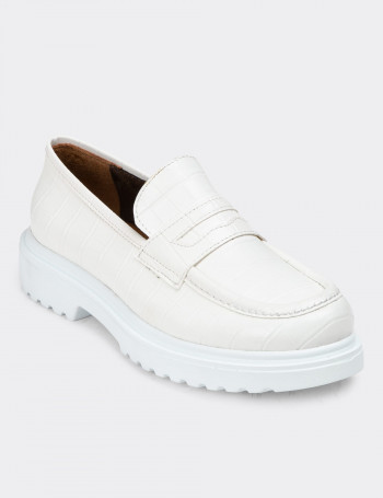 Beyaz Kadın Loafer Ayakkabı