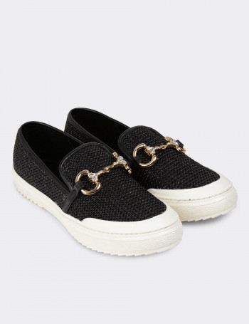 Siyah Toka Detaylı Kadın Sneaker Ayakkabı - K2000ZSYHP01