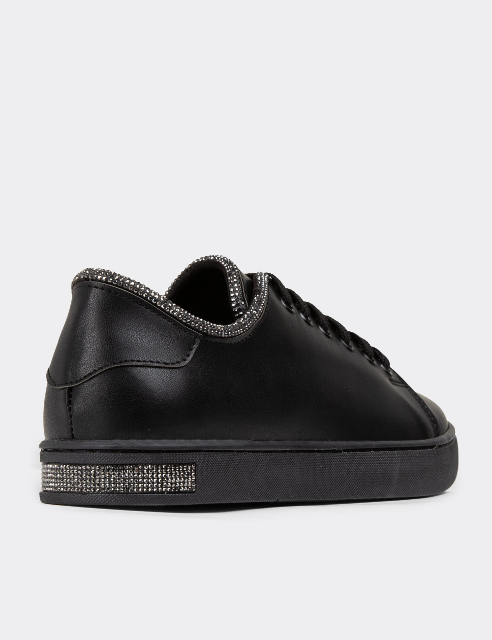 Siyah Taş Detaylı Kadın Sneaker Ayakkabı - K0600ZSYHC01