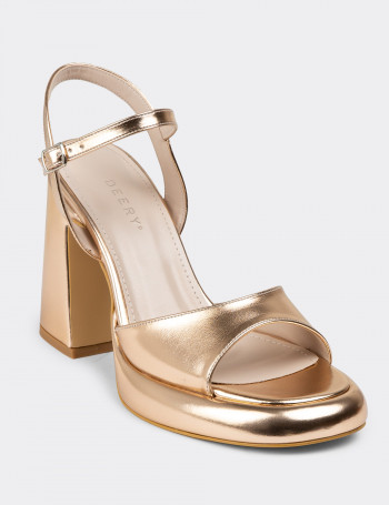Altın Rengi Platform Topuklu Kadın Abiye Ayakkabı