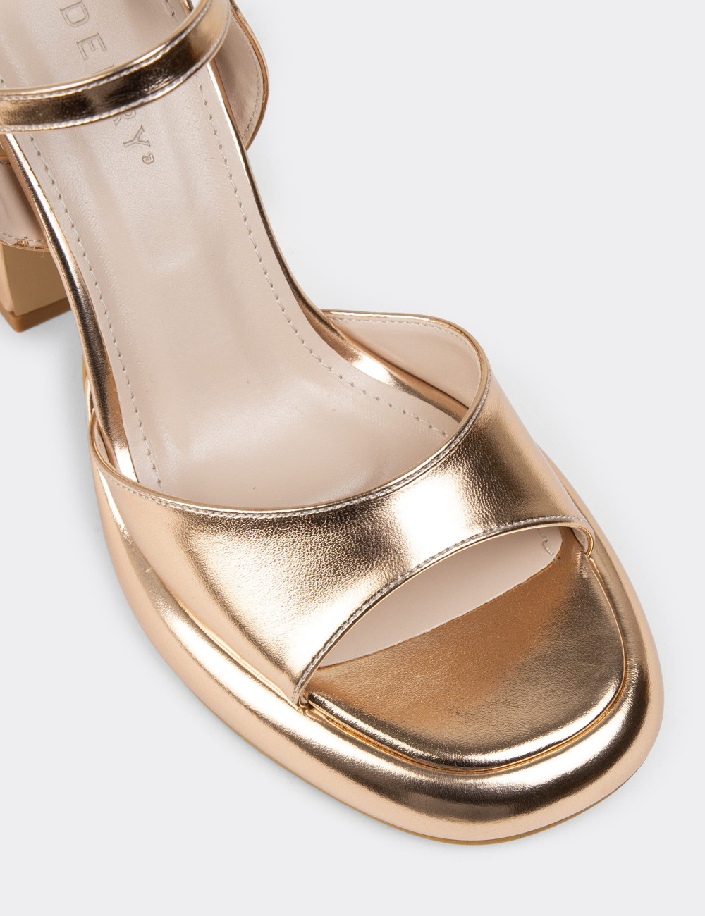 Altın Rengi Platform Topuklu Kadın Abiye Ayakkabı - S0128ZALTM01