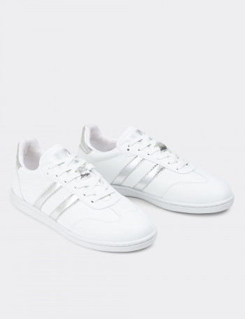 Beyaz Kadın Sneaker Ayakkabı - K3004ZBYZC01