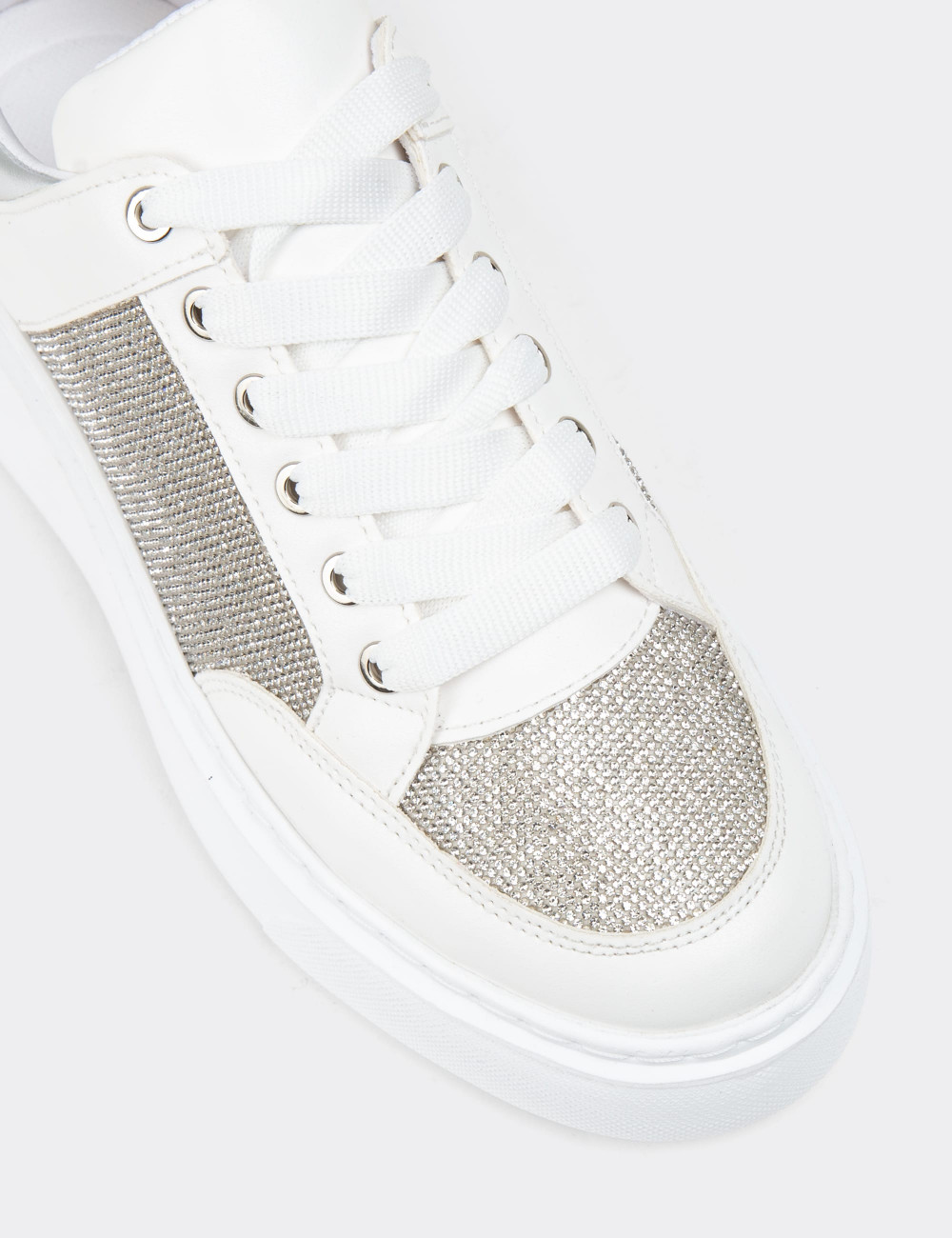 Beyaz Kadın Sneaker Ayakkabı - K0054ZBYZP01