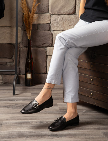 Siyah Kadın Tokalı Loafer Ayakkabı - K1211ZSYHC01