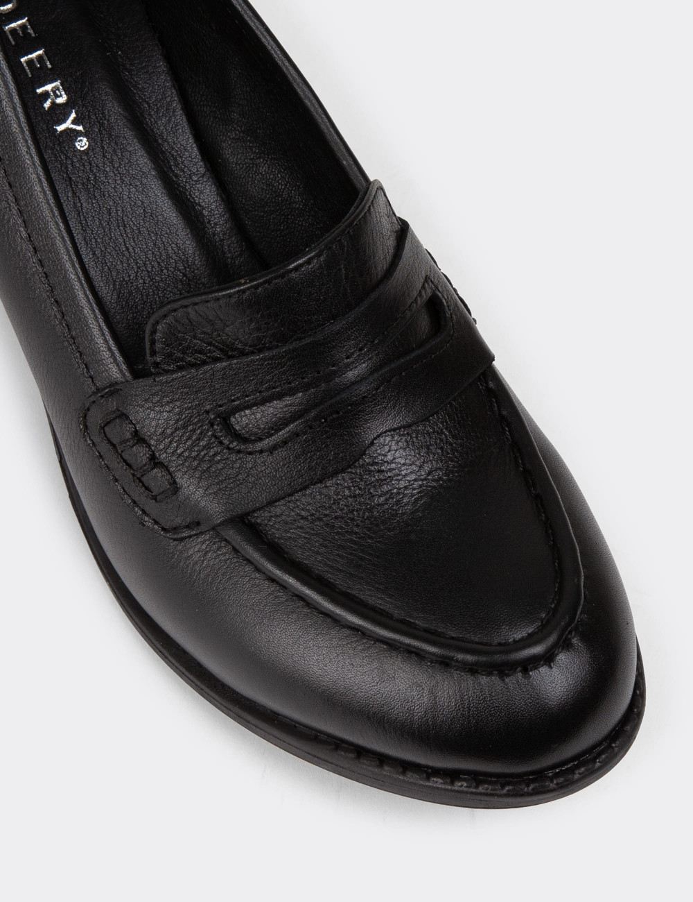 Hakiki Deri Siyah Kadın Topuklu Günlük Ayakkabı - A7075ZSYHC01