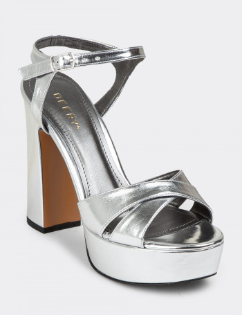 Gümüş Rengi Platform Topuk Kadın Abiye Ayakkabı