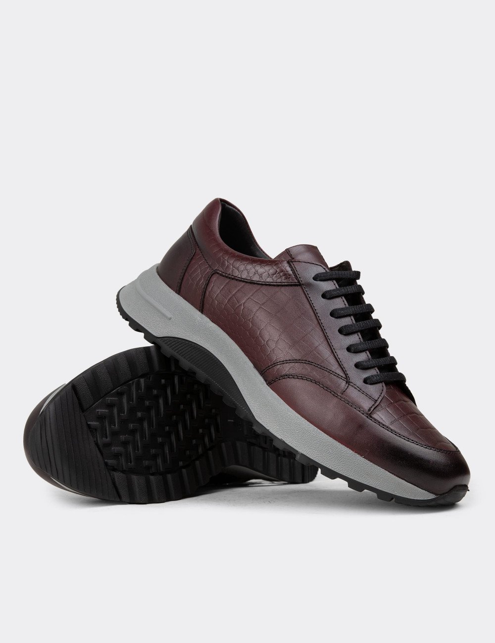 Erkek Bordo Hakiki Deri Sneaker Ayakkabı - 01984MBRDE03