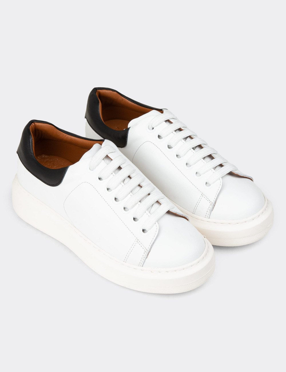 Kadın Hakiki Deri Beyaz Sneaker Ayakkabı - 01991ZBYZP01