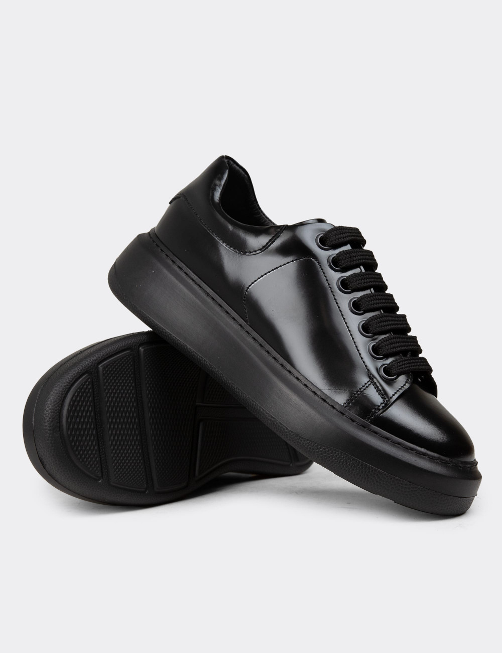 Kadın Hakiki Deri Siyah Sneaker Ayakkabı - 01991ZSYHP05
