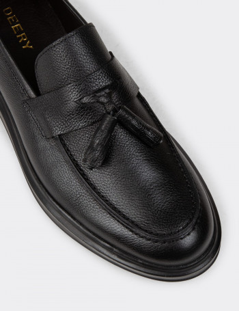 Erkek Hakiki Deri Siyah Püskül Detaylı Loafer - 01587MSYHP12