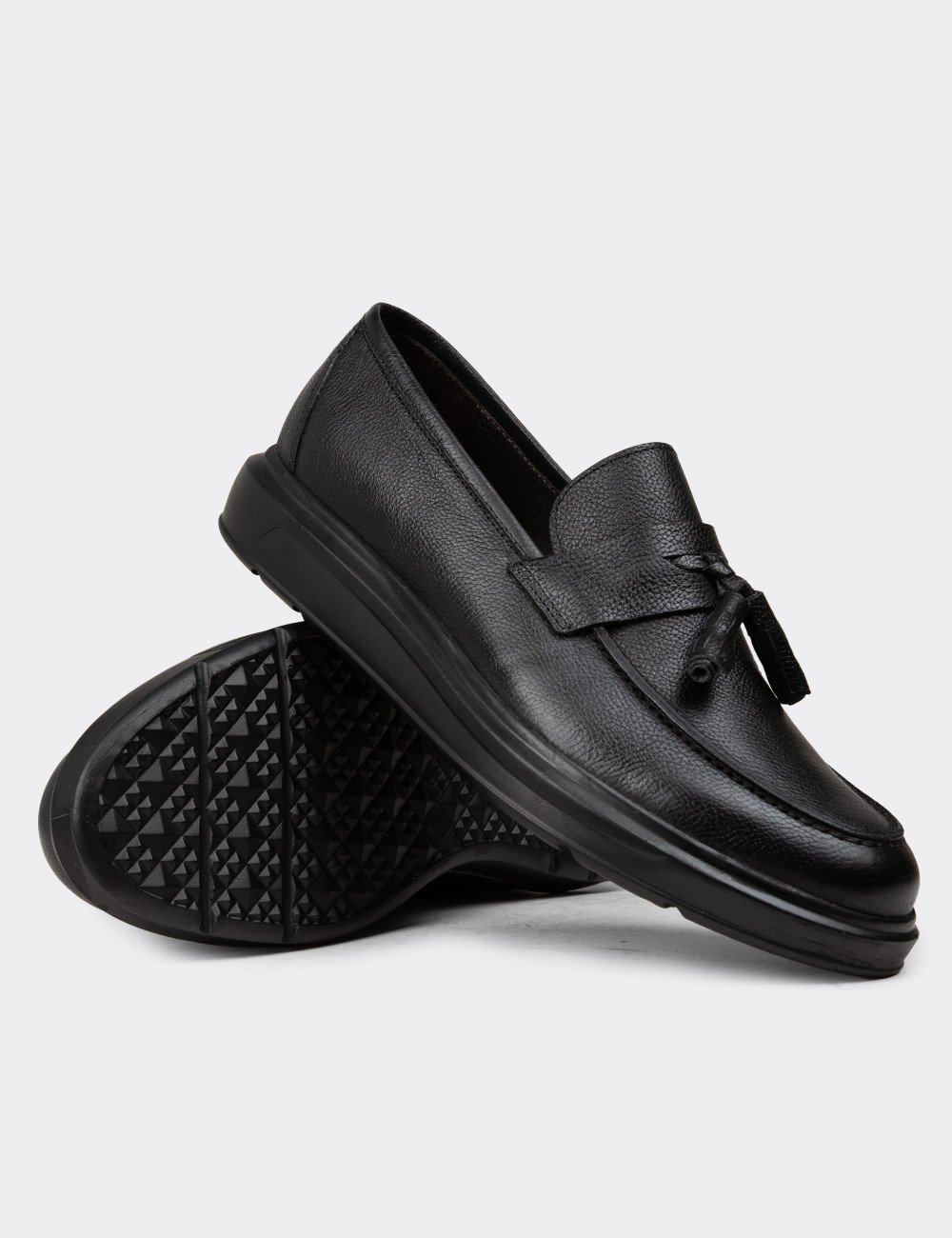 Erkek Hakiki Deri Siyah Püskül Detaylı Loafer - 01587MSYHP12
