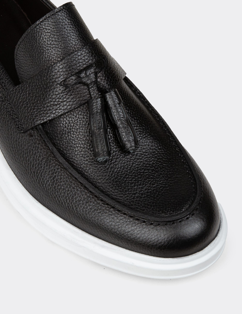 Erkek Hakiki Deri Siyah Comfort Püsküllü Loafer - 01587MSYHP15