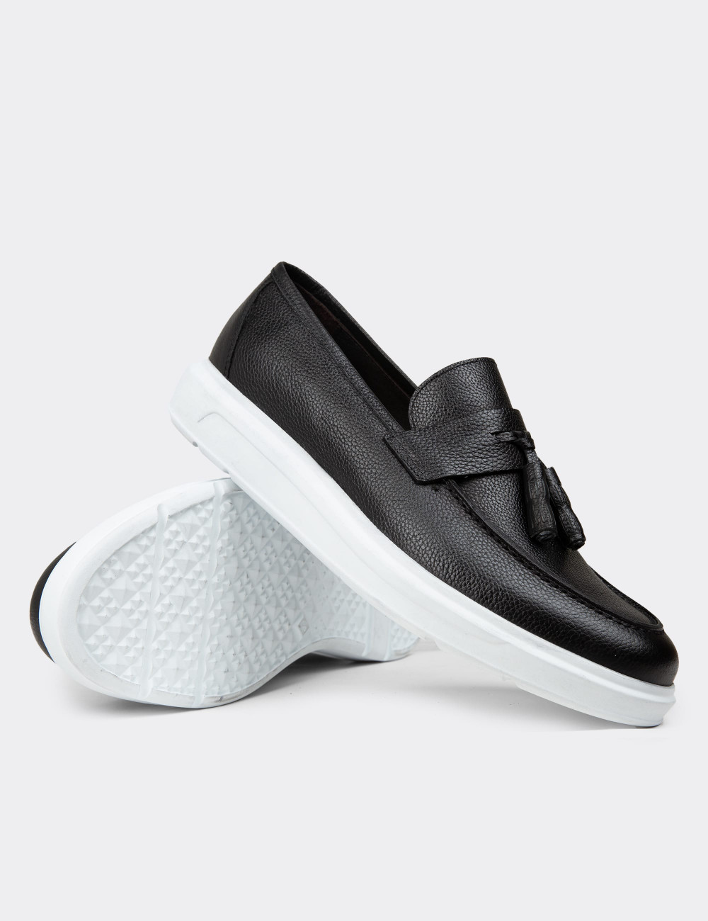Erkek Hakiki Deri Siyah Comfort Püsküllü Loafer - 01587MSYHP15