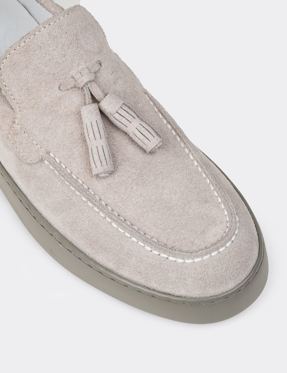 Erkek Hakiki Süet Gri Püsküllü Loafer Ayakkabı - 01994MGRIC01
