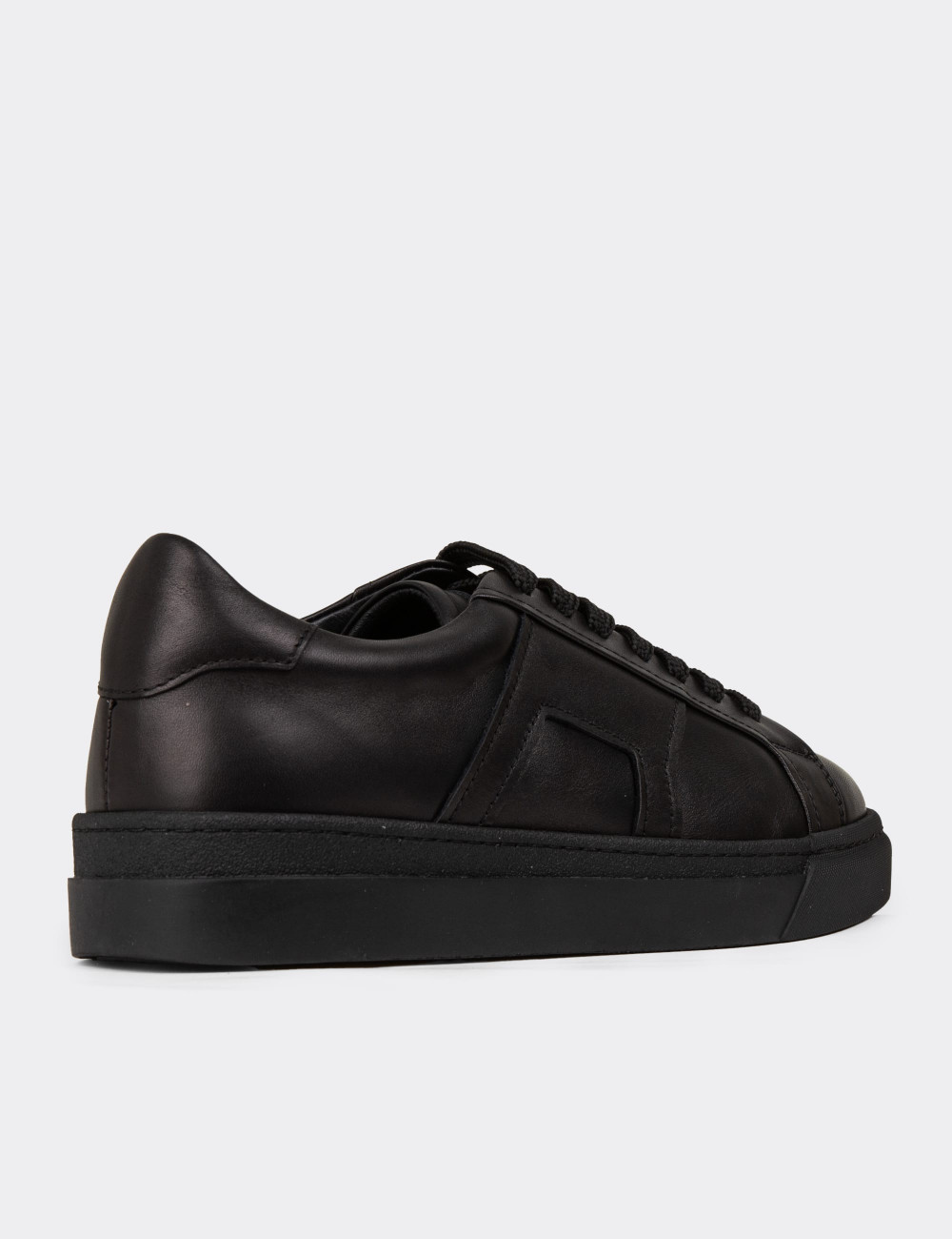 Erkek Hakiki Deri Siyah Sneaker Ayakkabı - 02002MSYHC02