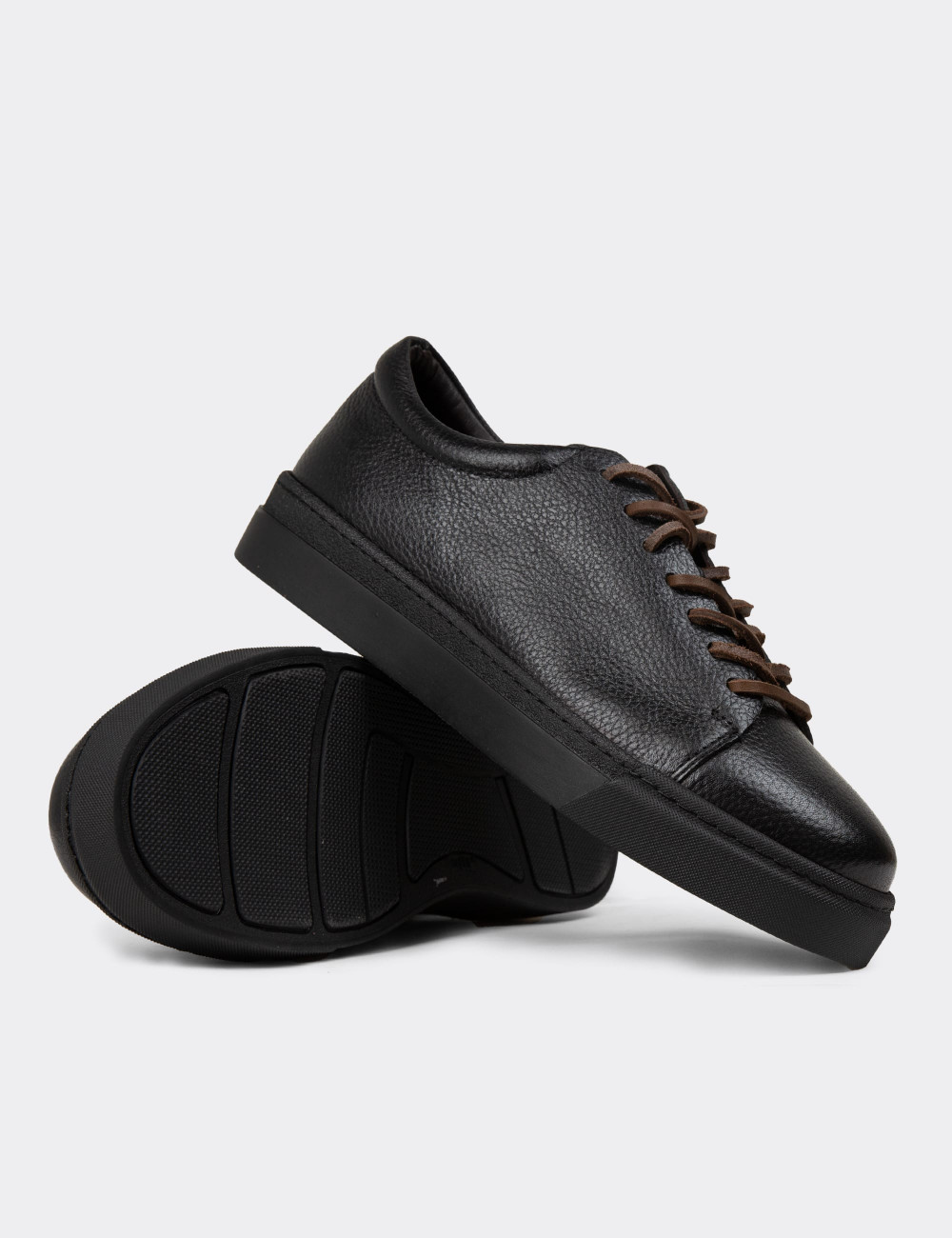 Erkek Hakiki Deri Siyah Sneaker Ayakkabı - 02004MSYHC01