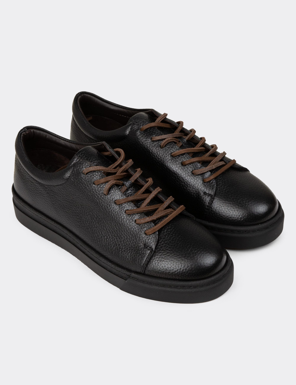 Erkek Hakiki Deri Siyah Sneaker Ayakkabı - 02004MSYHC01
