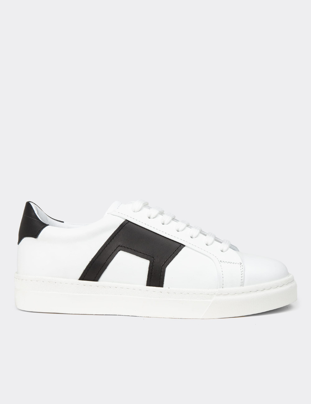 Erkek Hakiki Deri Siyah Sneaker Ayakkabı - 02002MSYHC01