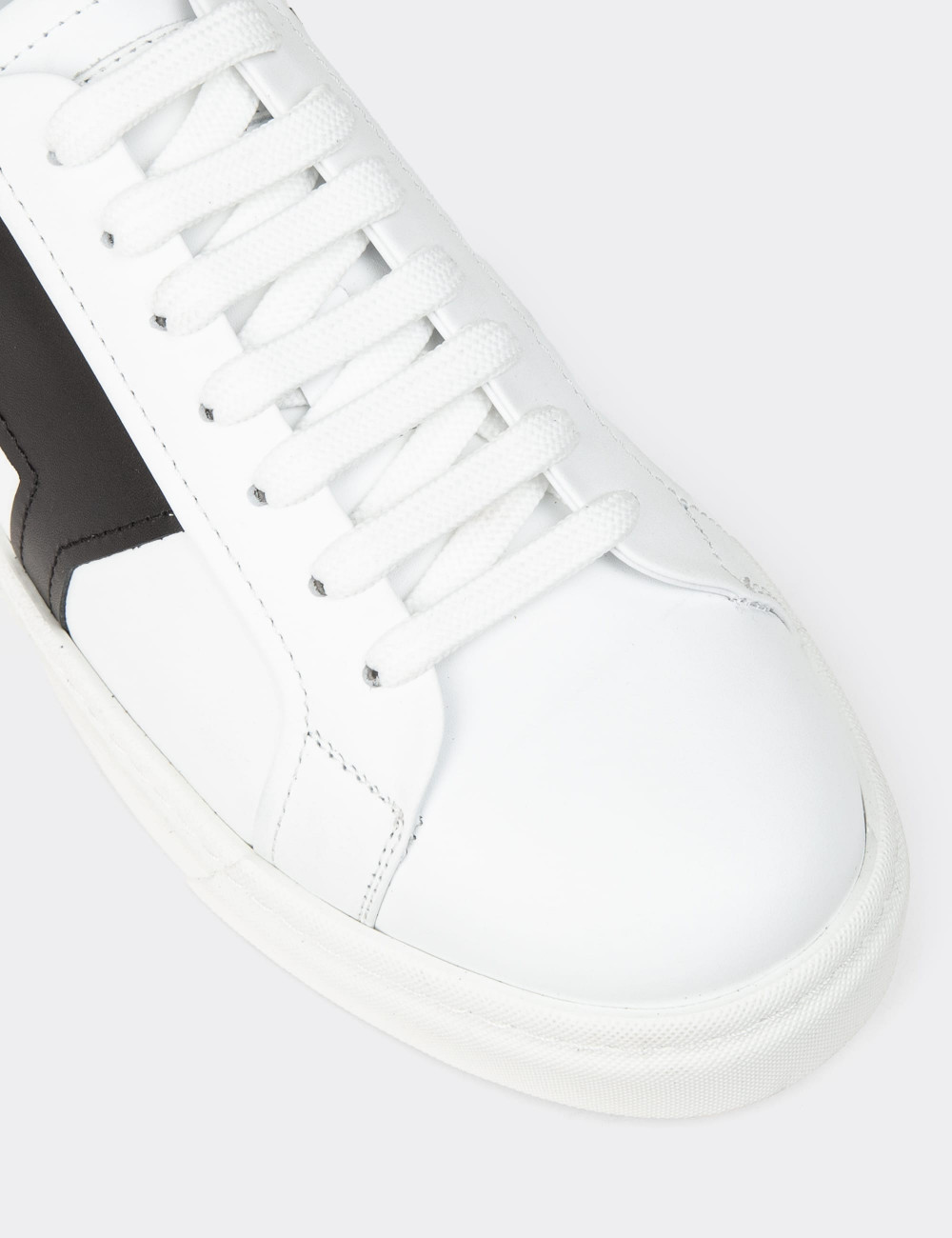 Erkek Hakiki Deri Siyah Sneaker Ayakkabı - 02002MSYHC01
