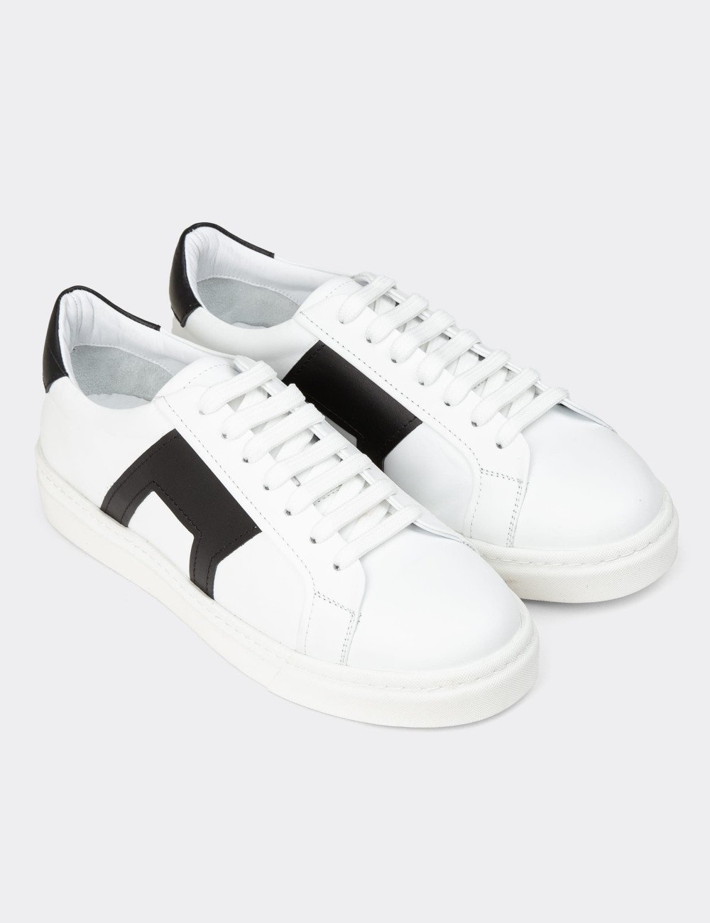 Erkek Hakiki Deri Siyah Sneaker Ayakkabı - 02002MSYHC01