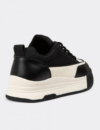 Kadın Siyah Sneaker Ayakkabı - 25301ZSYHC01