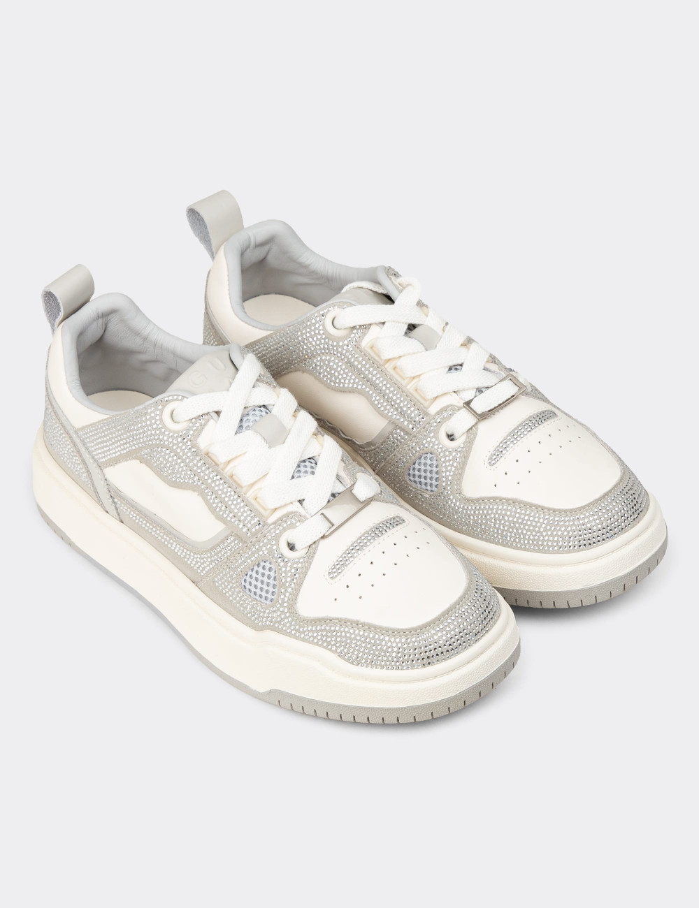Kadın Gümüş Renk Taş Süslü Sneaker Ayakkabı - 25359ZGMSC01