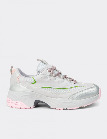 Kadın Gümüş Rengi Sneaker Ayakkabı