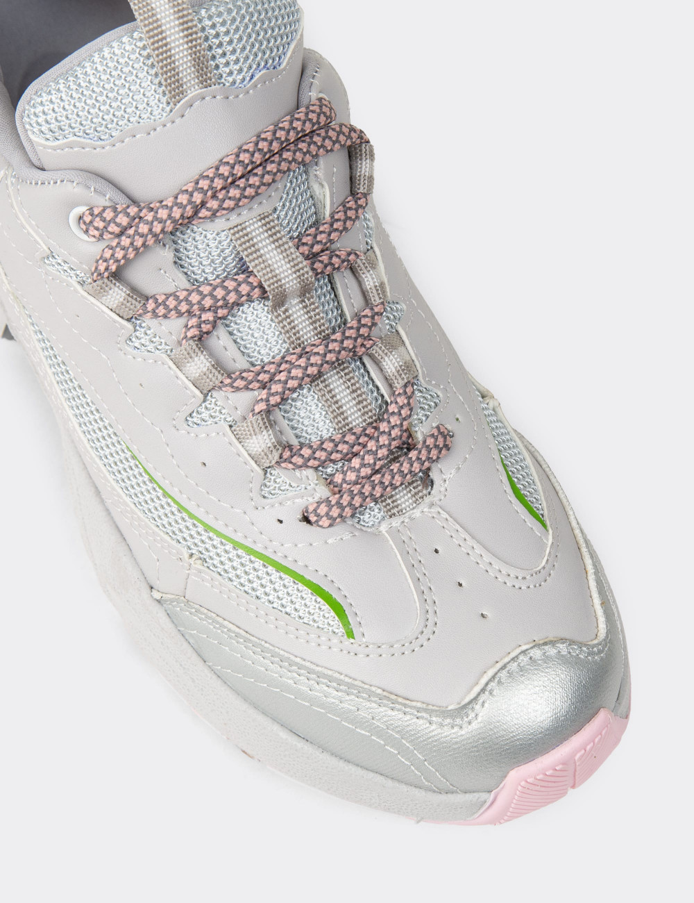 Kadın Gümüş Rengi Sneaker Ayakkabı - 34120ZGMSC01