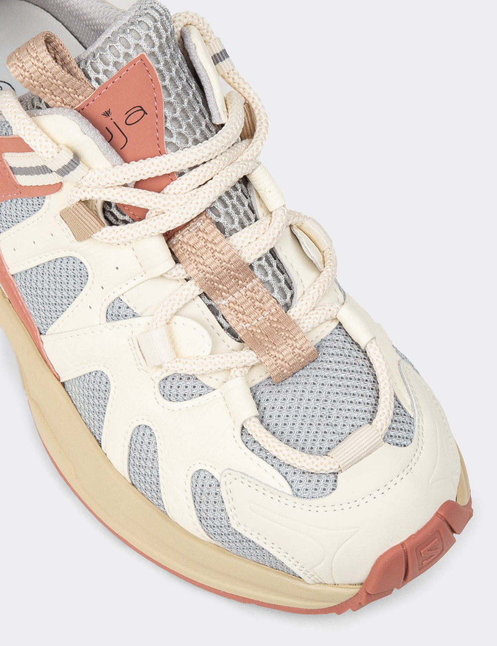 Kadın Gri Sneaker Ayakkabı - 25317ZGRIC01