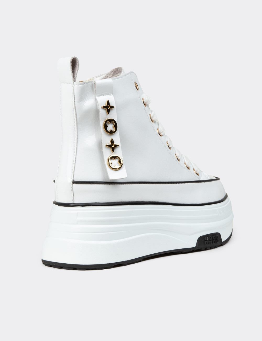 Kadın Beyaz Rugan High Top Sneaker - 25336ZBYZC01