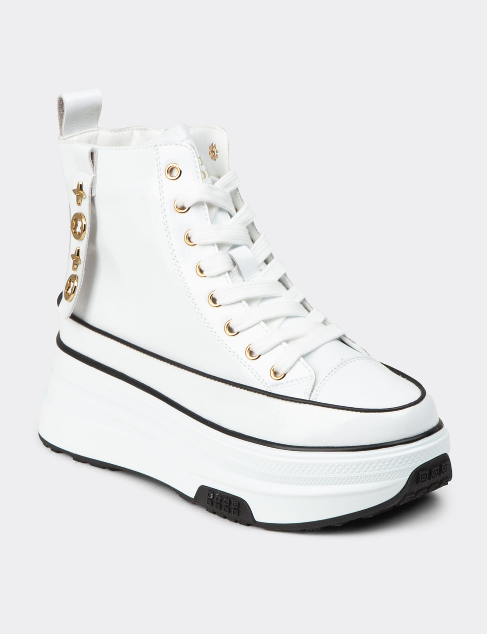 Kadın Beyaz Rugan High Top Sneaker - 25336ZBYZC01