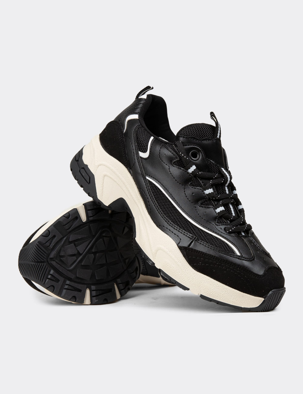 Kadın Siyah Sneaker Ayakkabı - 34120ZSYHC01