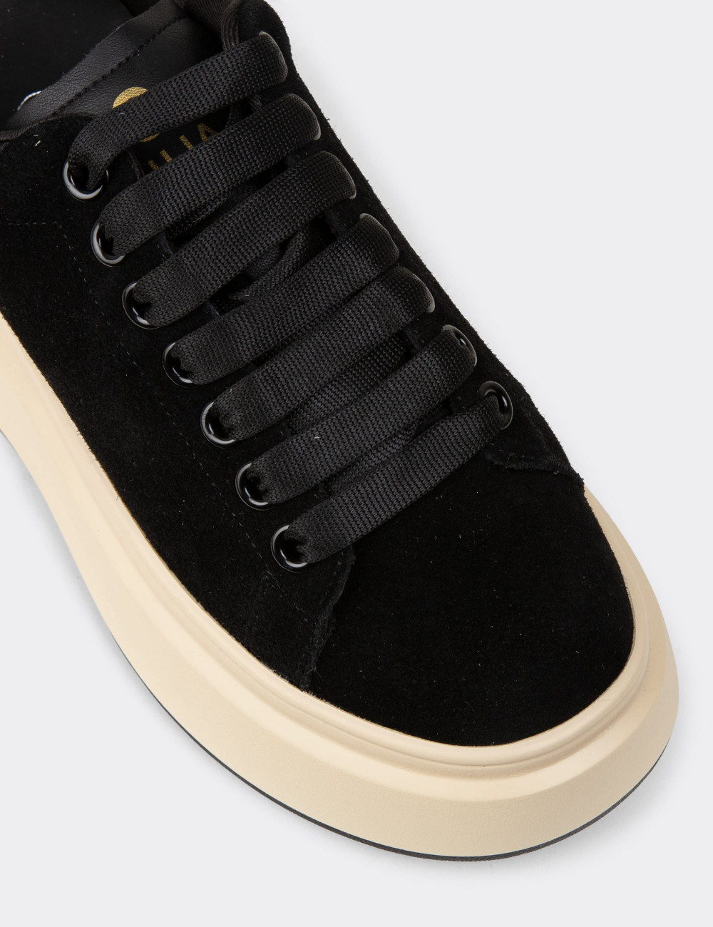 Kadın Hakiki Süet Siyah Sneaker - 25361ZSYHC01