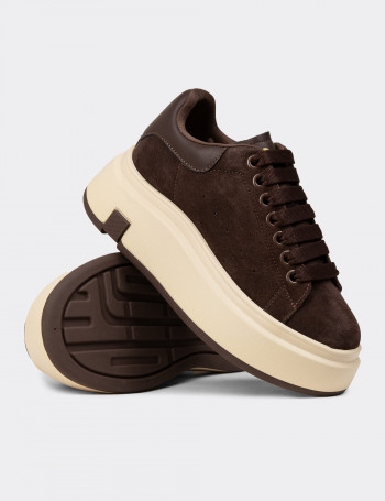 Kadın Hakiki Süet Kahverengi Sneaker - 25361ZKHVC01