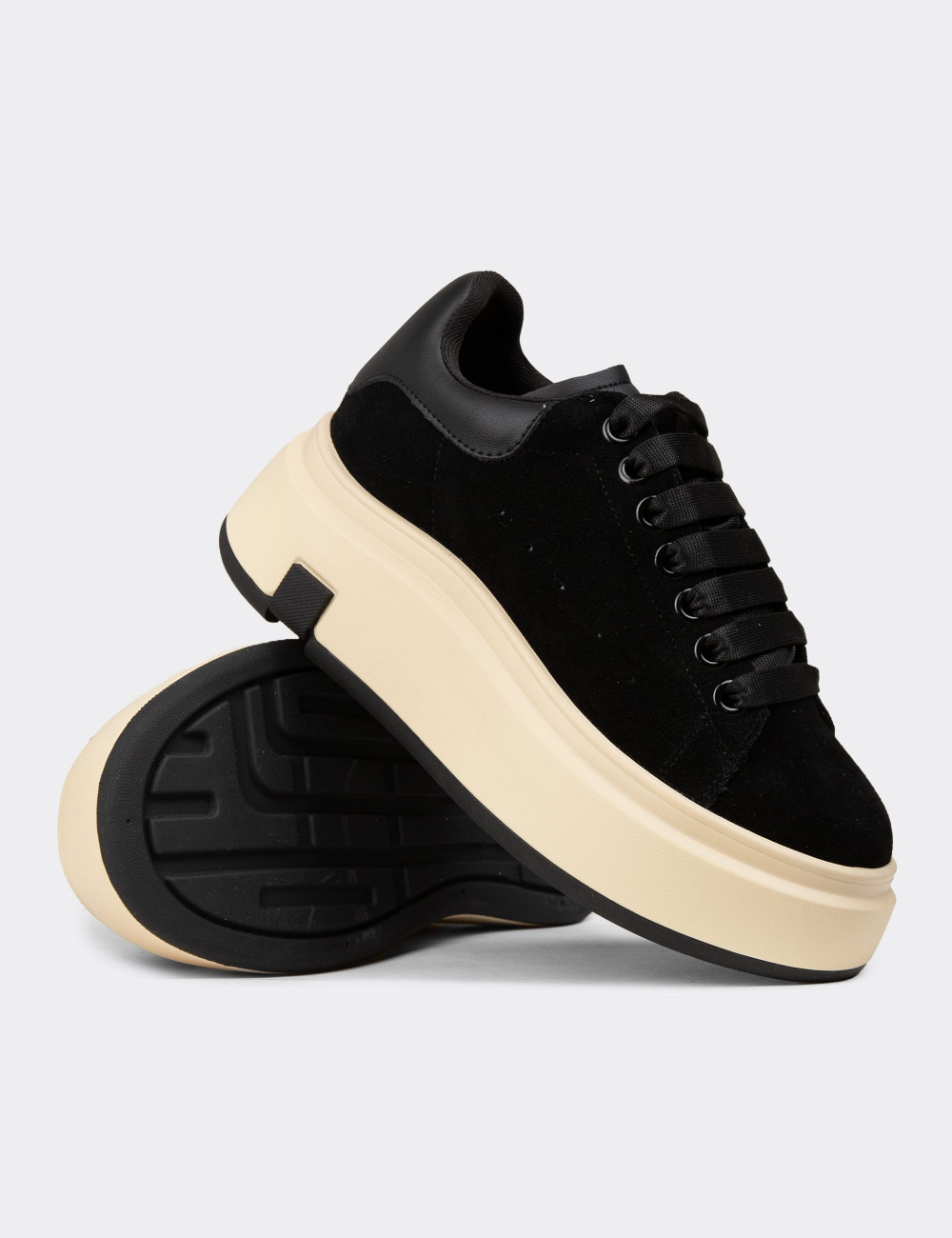 Kadın Hakiki Süet Siyah Sneaker - 25361ZSYHC01