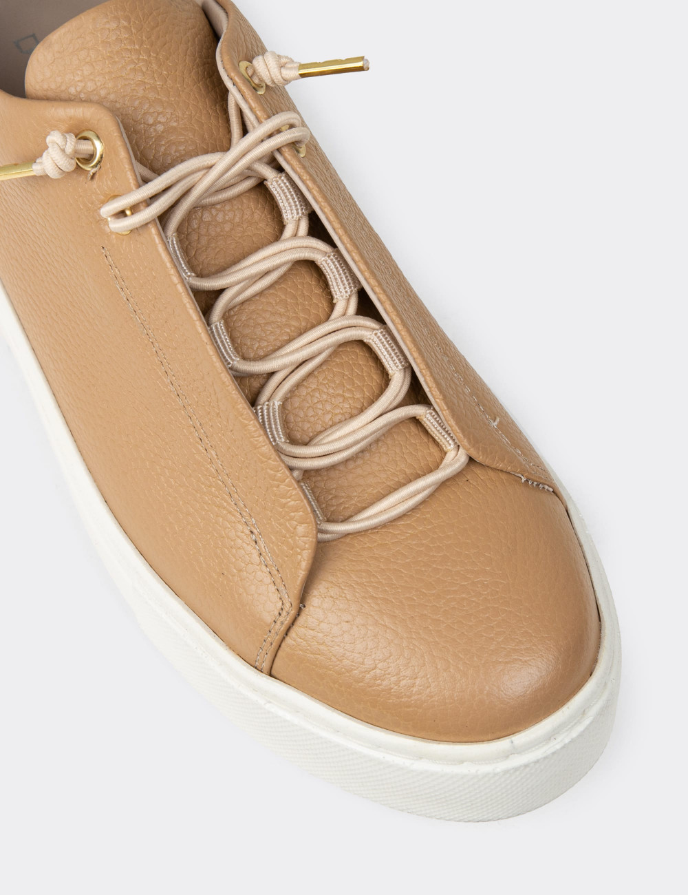 Kadın Bej Hakiki Deri Sneaker Ayakkabı - R2401ZBEJC01
