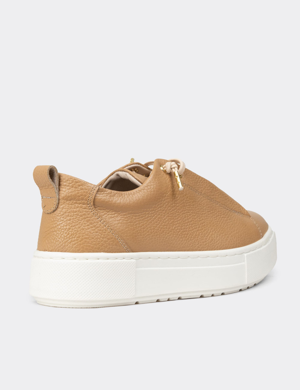 Kadın Bej Hakiki Deri Sneaker Ayakkabı - R2401ZBEJC01