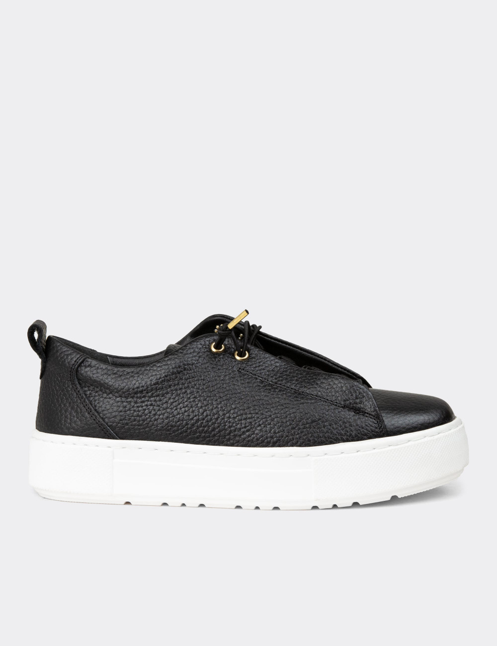 Kadın Siyah Hakiki Deri Sneaker Ayakkabı - R2401ZSYHC01