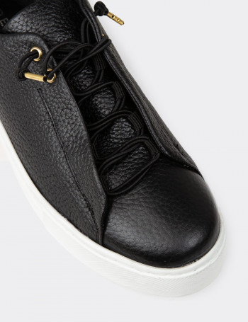Kadın Siyah Hakiki Deri Sneaker Ayakkabı - R2401ZSYHC01