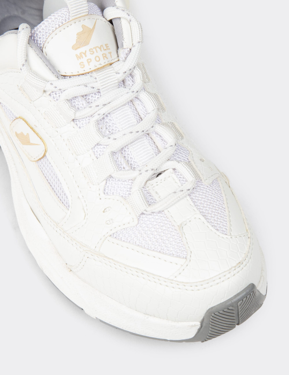 Kadın Beyaz Sneaker Ayakkabı - 34142ZBYZC01
